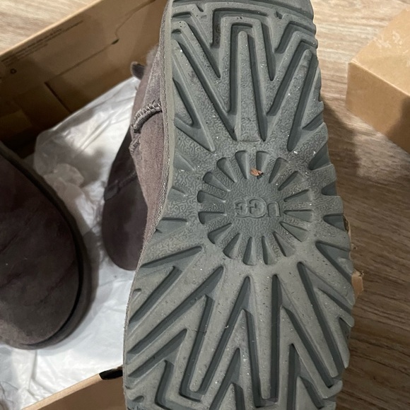 Boots - Picture 7 of 9